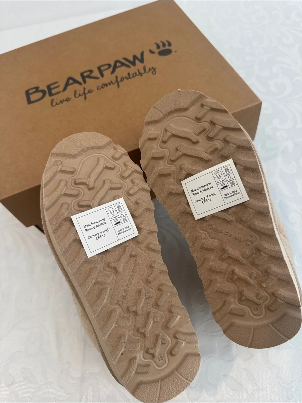 Bearpaw Kids Faux Fur Slipper. Size 13